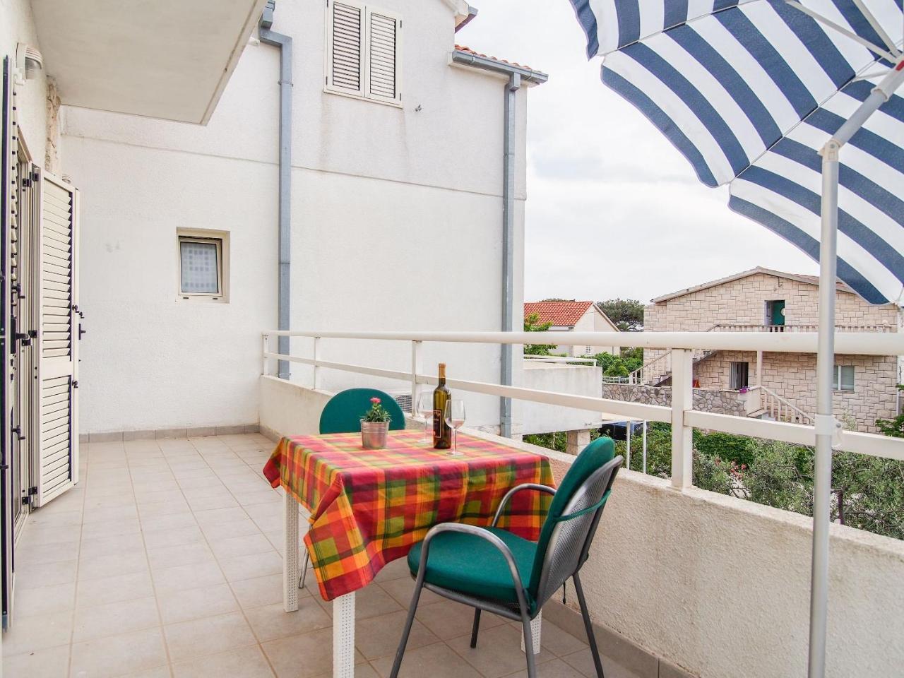 Dirk Apartment Hvar Town