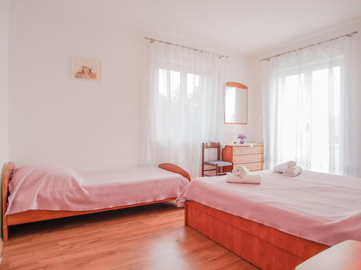 Dirk Apartment Hvar Town